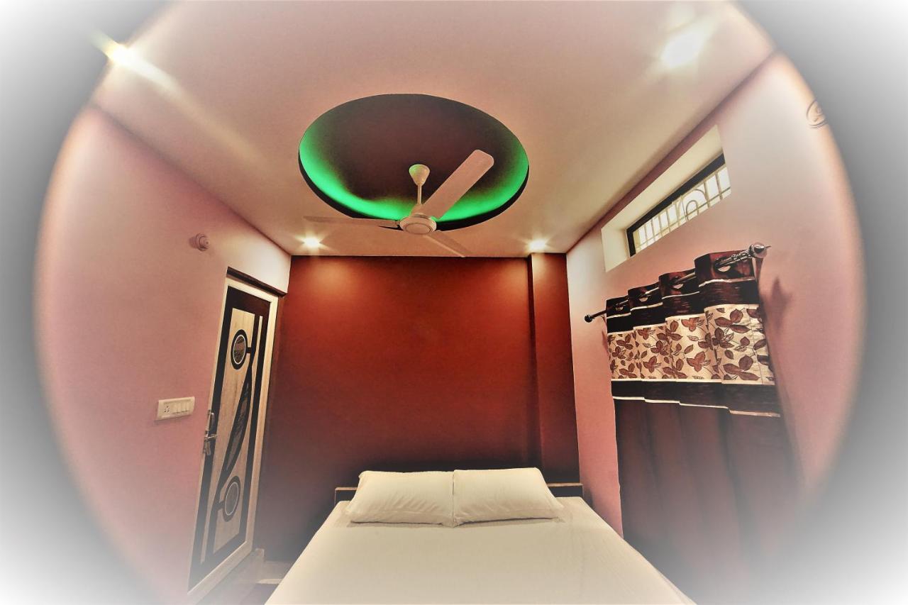 Maa Durga Inn Varanasi Esterno foto